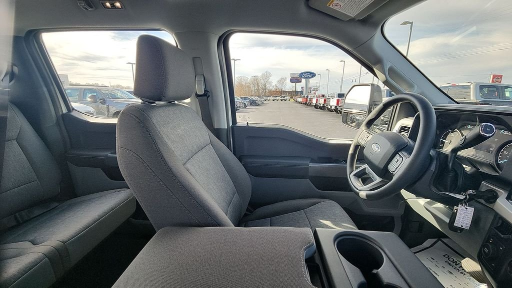 New 2026 Oxford White Ford F-250® XL image 13
