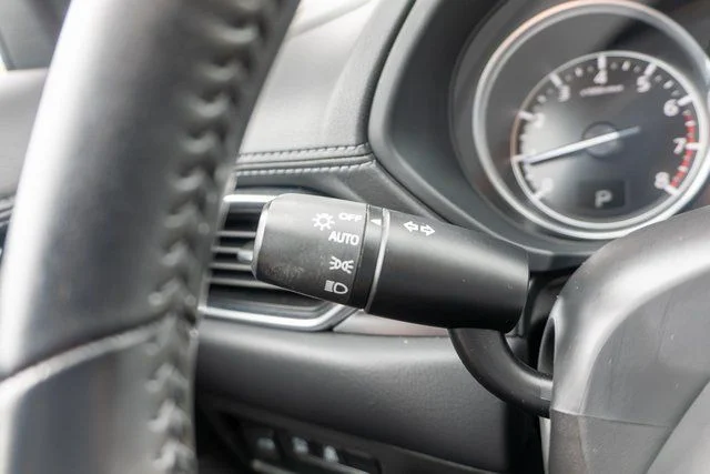 Used 2020 Black Mazda Touring image 22