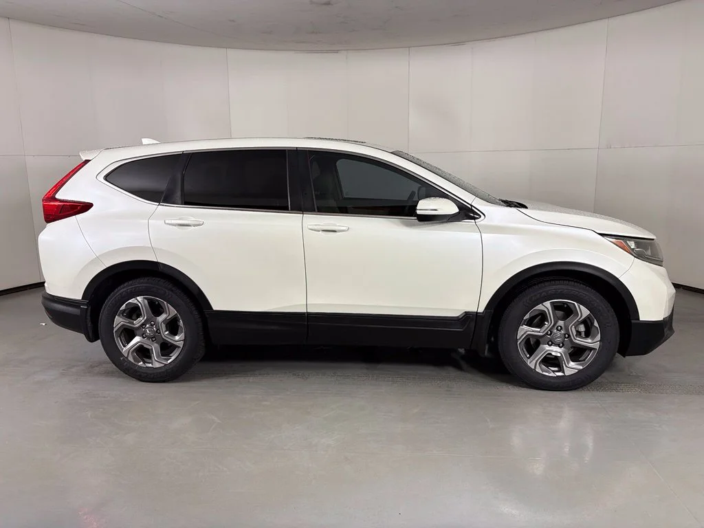 Used 2017  Honda EX image 9
