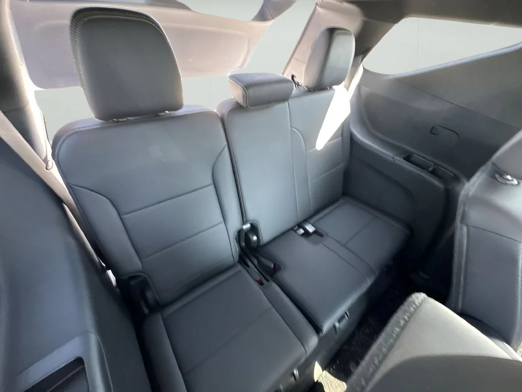 Used 2026 Polar White Tricoat Chevrolet High Country image 28