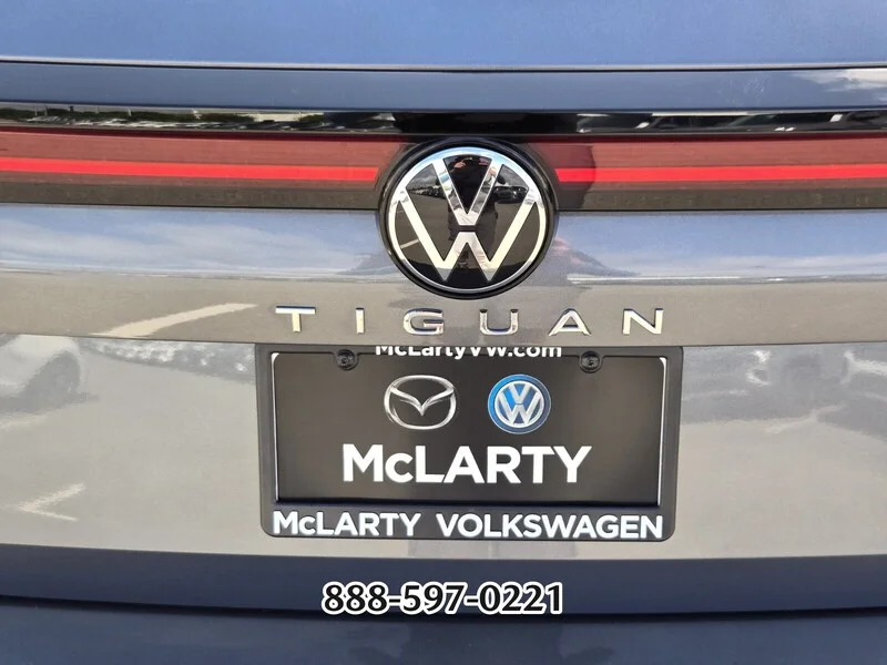 Used 2025 Pyrite Silver Metallic Volkswagen 2.0T SE image 14