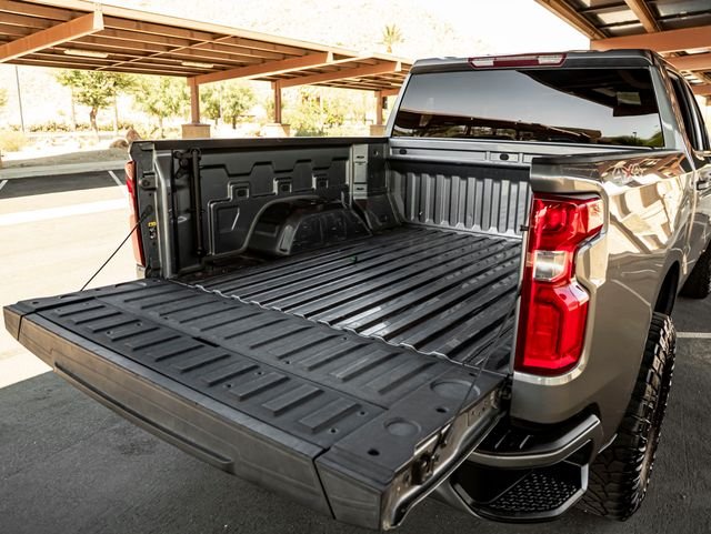 Used 2021 Satin Steel Metallic Chevrolet Custom image 33