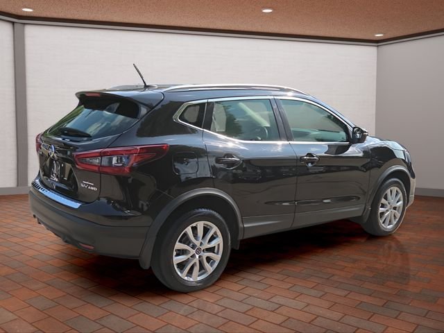 Used 2022 Black Nissan SV image 3