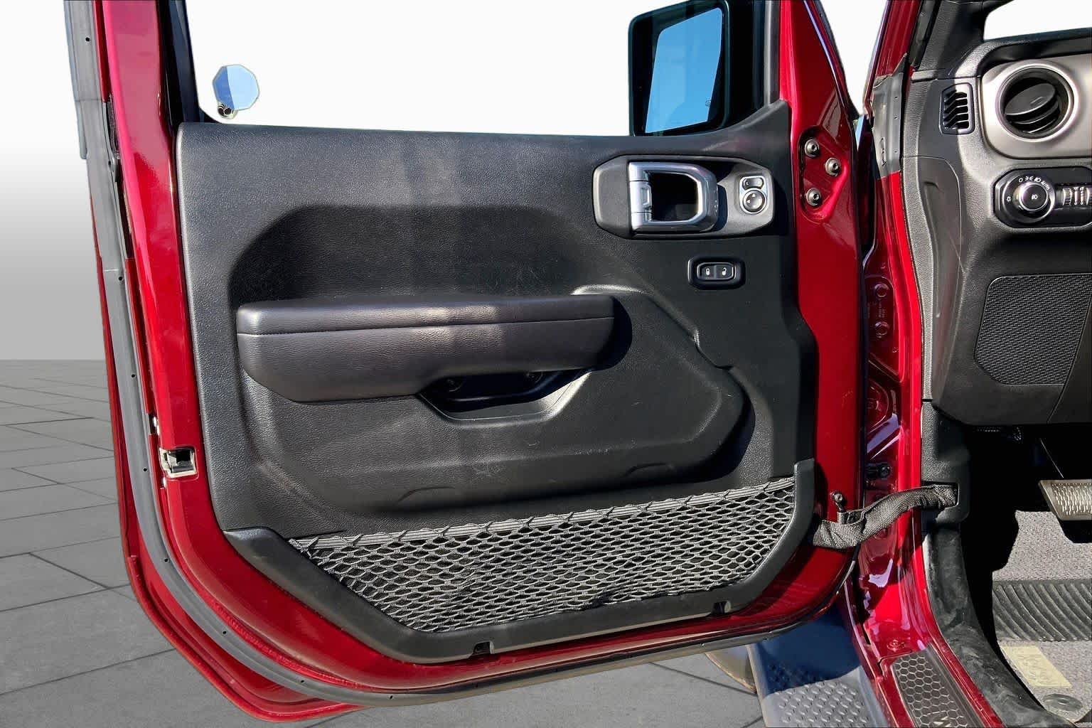 Used 2021 Snazzberry Pearlcoat Jeep Unlimited 80th Anniversary image 21