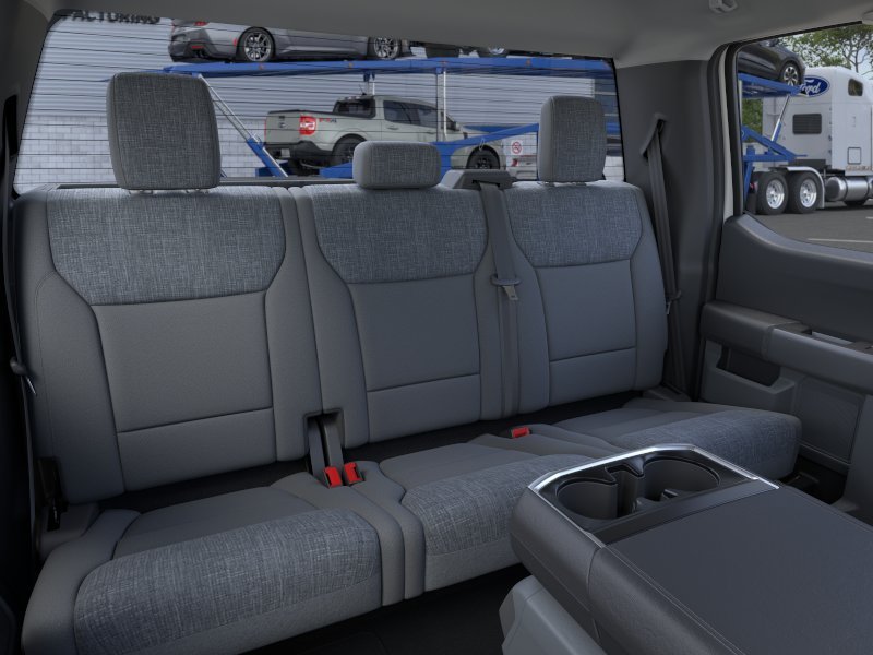 New 2026 Oxford White Ford XLT image 11