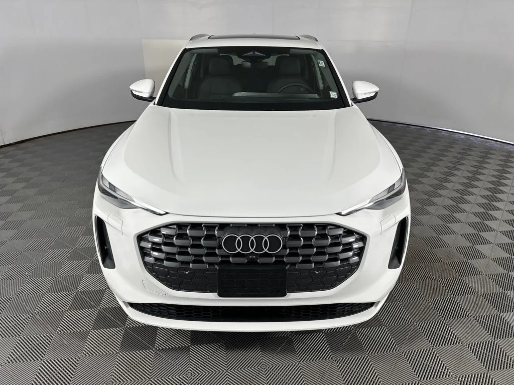 New 2025 White Audi 2.0T Premium image 2