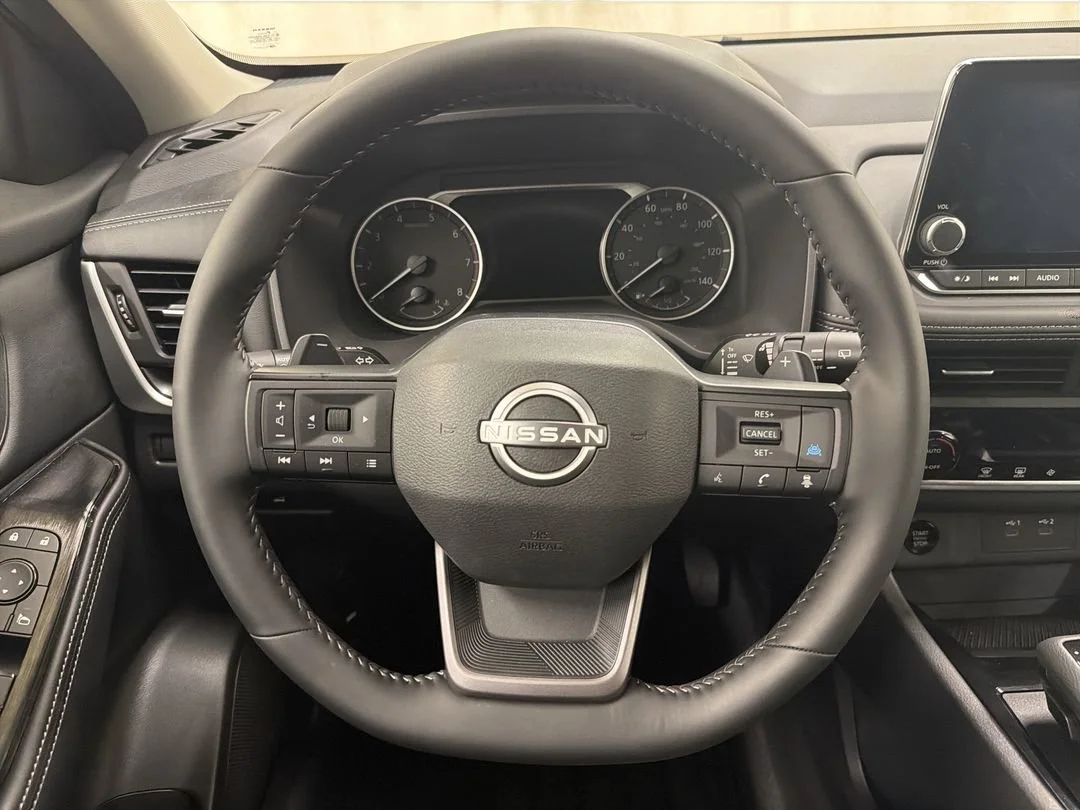 2025 Nissan Rogue SV - Photo 15
