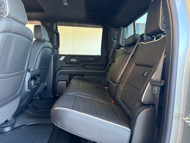 2026 GMC Sierra 2500HD AT4X - Photo 18