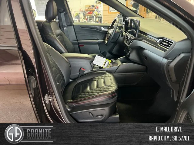 2023 Ford Escape ST-Line Elite - Photo 44