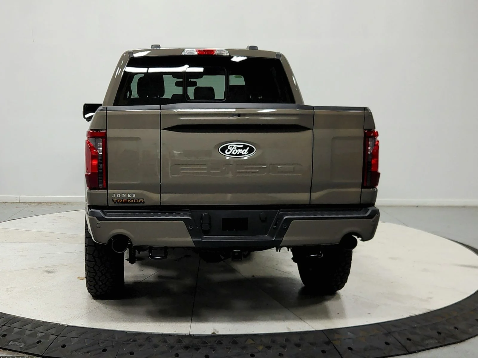 New 2026 Gray Ford Tremor image 7