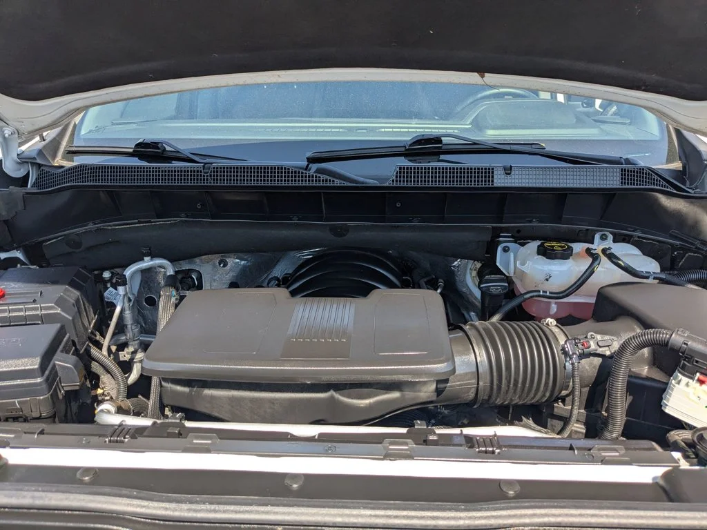 Used 2024 Summit White Chevrolet RST image 31