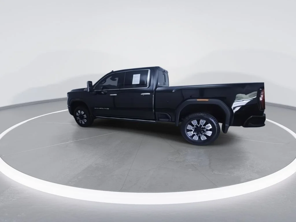 Used 2025 Black GMC Denali image 7