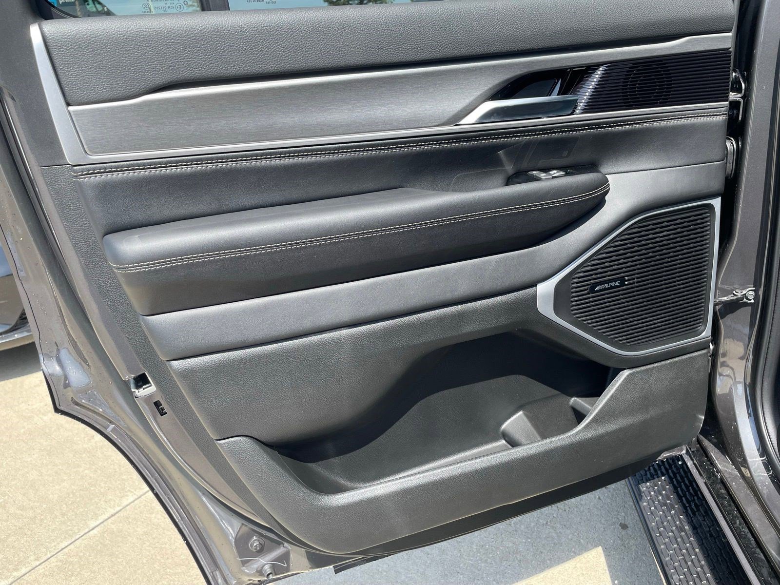 New 2026 Baltic Gray Metallic Clearcoat Jeep Limited Altitude image 11