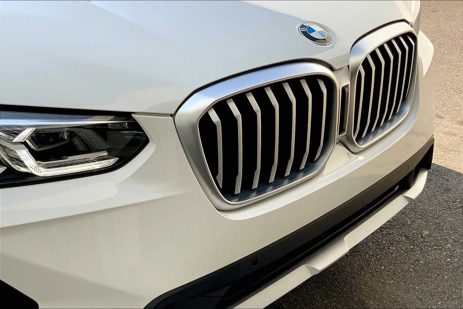 Certified Used 2023 Alpine White BMW xDrive30i image 30