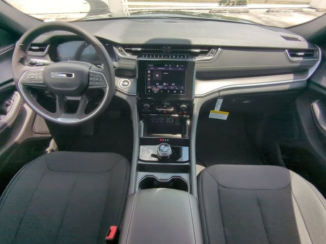 New 2026 Baltic Gray Metallic Clear-Coat Exterior Paint Jeep Laredo X image 18