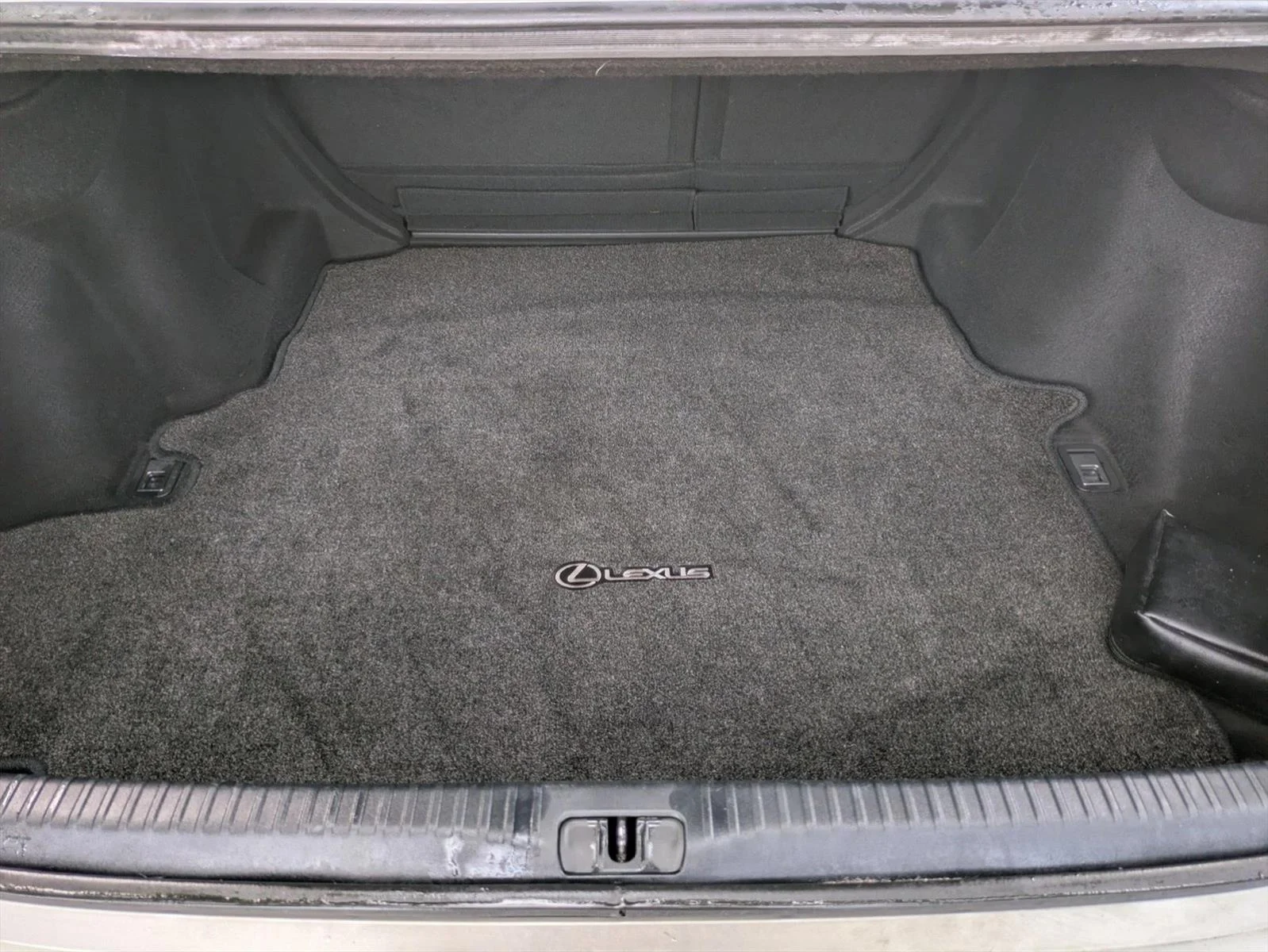 Used 2016 Atomic Silver Lexus  image 6