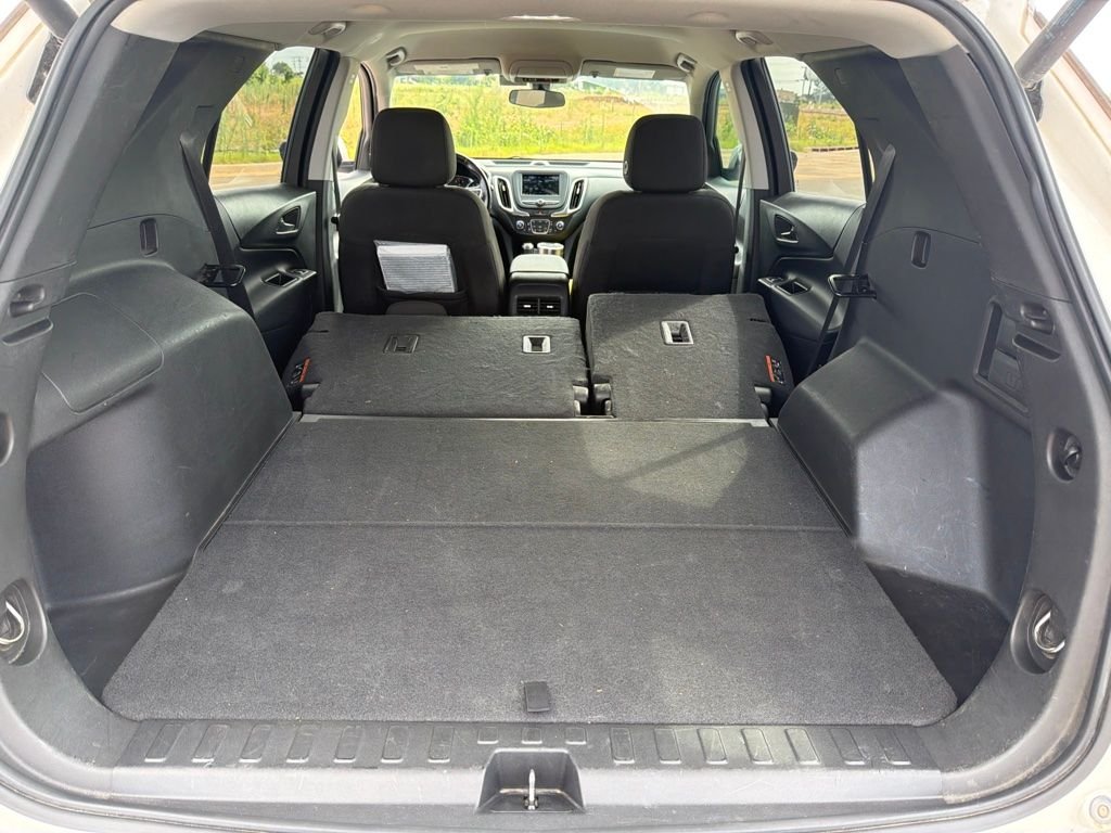 Used 2019 Iridescent Pearl Tricoat Chevrolet LT image 10