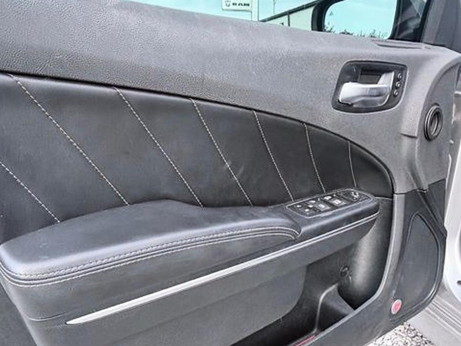 Used 2016 Silver Dodge R/T Scat Pack image 9