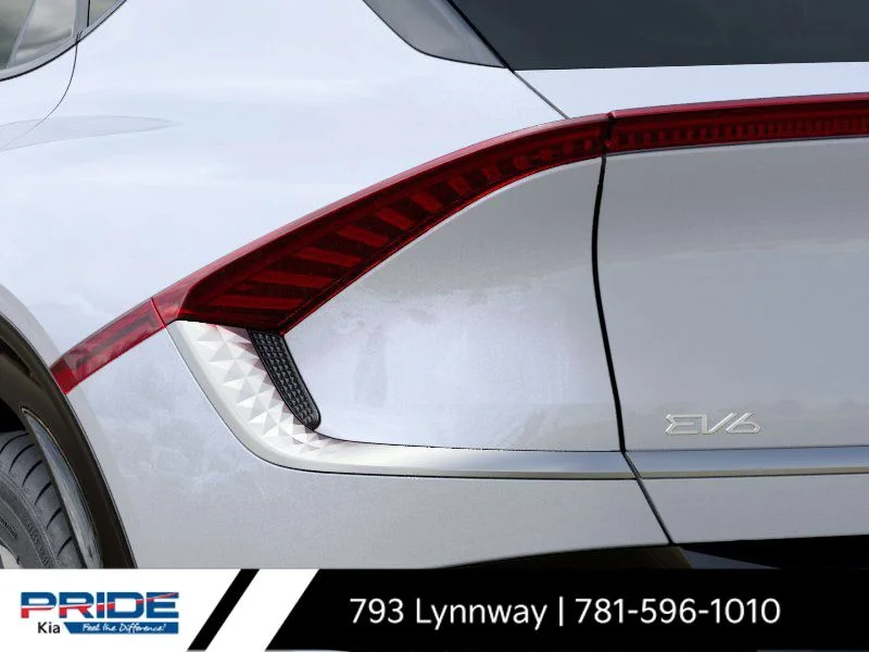 New 2025 White Kia Light image 12