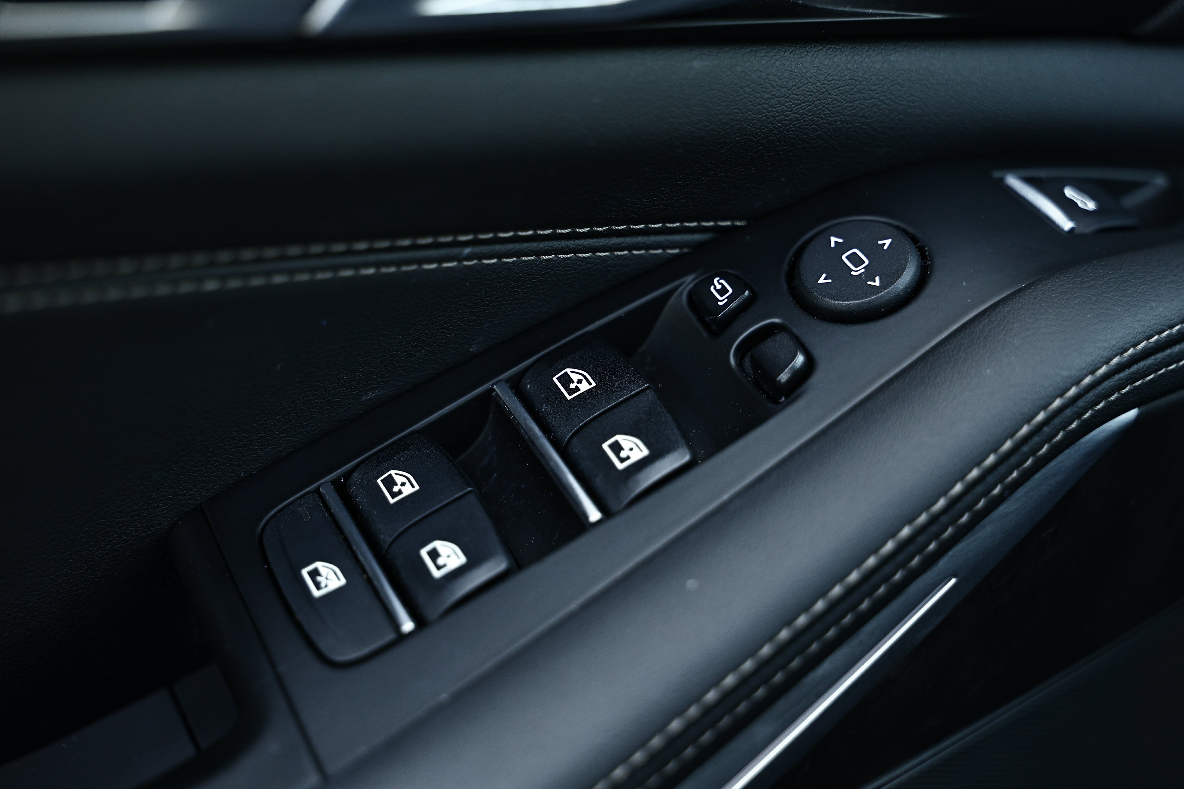Used 2024 Black Sapphire Metallic BMW xDrive40i image 18