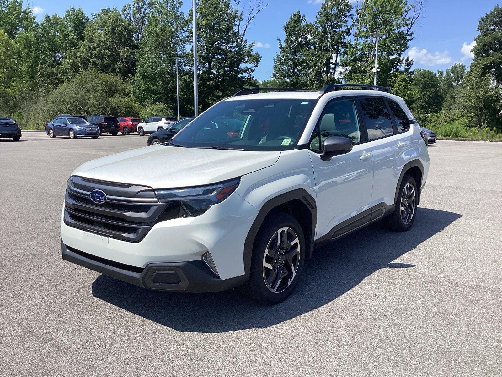 Used 2026 Crystal White Pearl Subaru Limited image 3