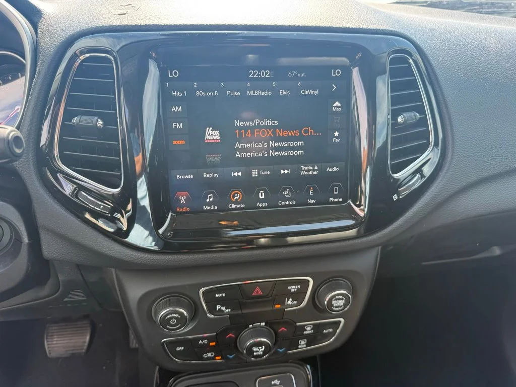 Used 2018 White Jeep Limited image 11