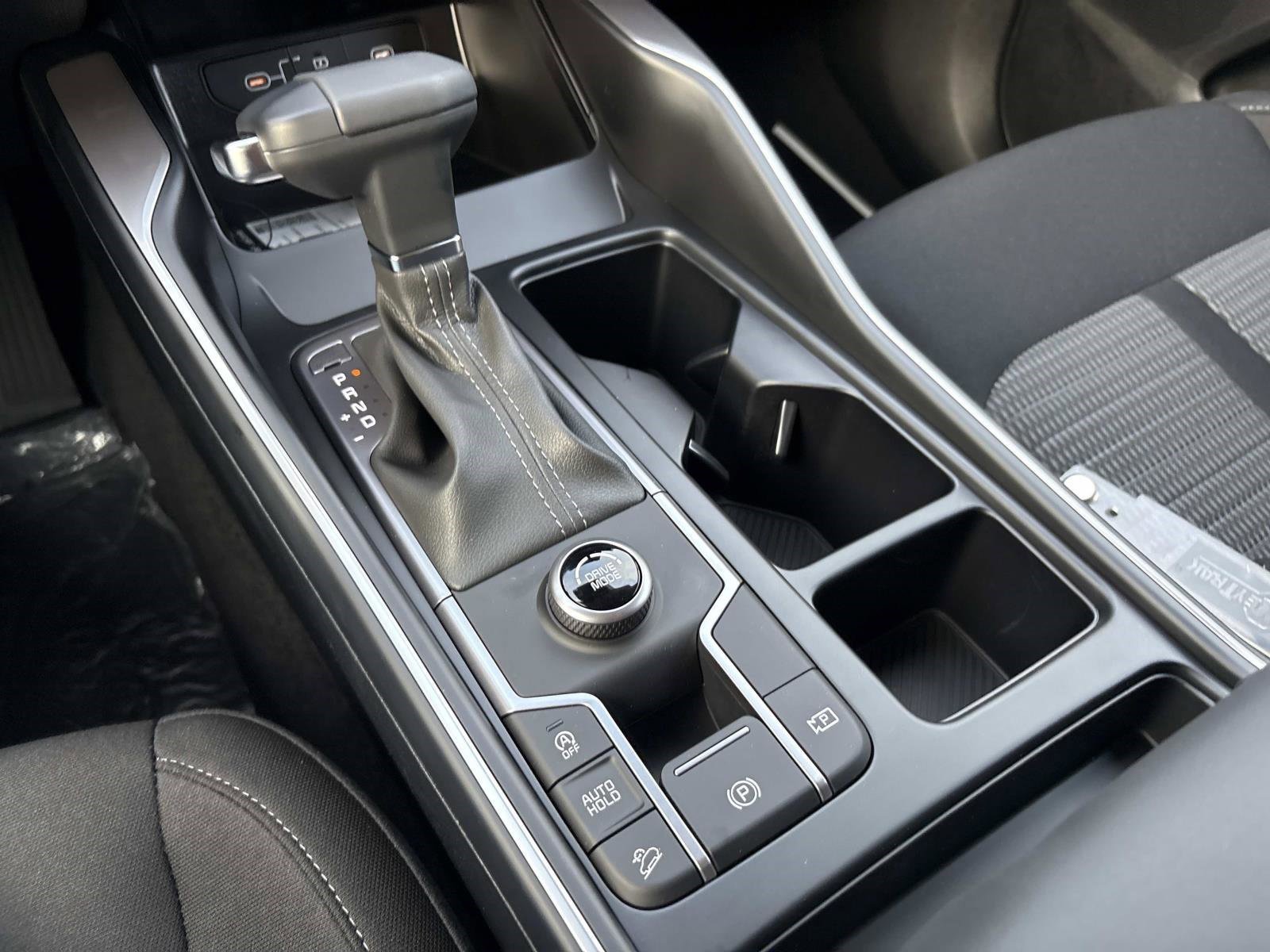 New 2026 Ivory Silver Kia LX image 29