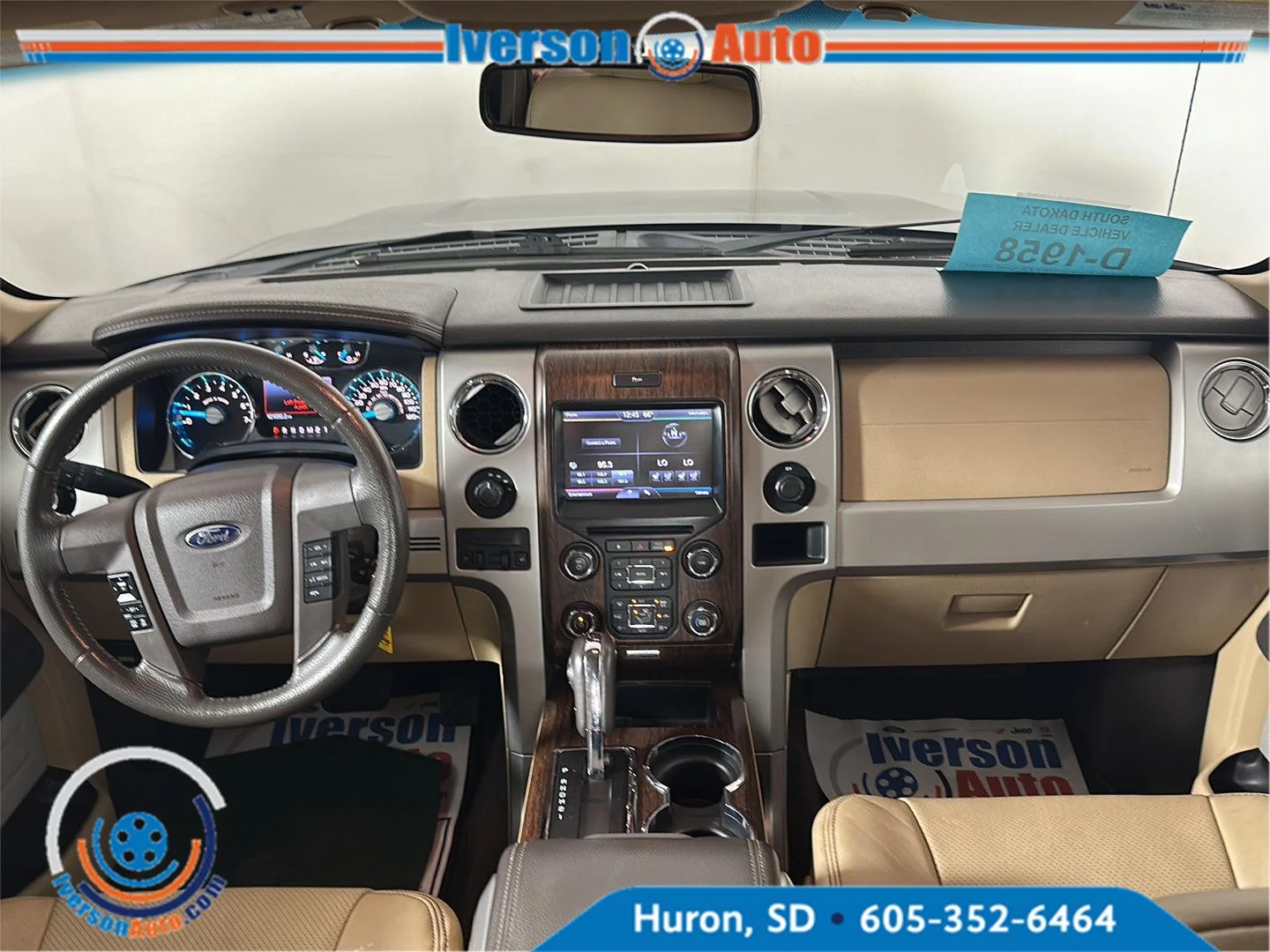 Used 2013 Green Gem Metallic/Pale Adobe Metallic Ford Lariat image 23