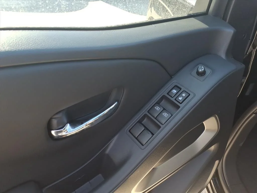 2026 Nissan Frontier SV - Photo 14