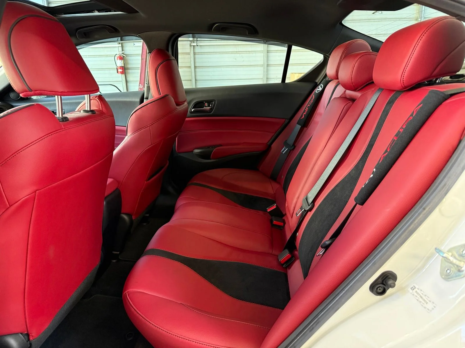 Used 2022 White Acura Premium and A-SPEC Packages image 19