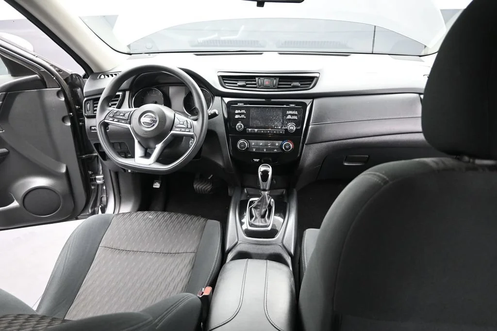 Used 2017 Gun Metallic Nissan S image 12