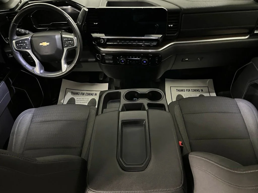 Used 2025 Gray Chevrolet LT image 25