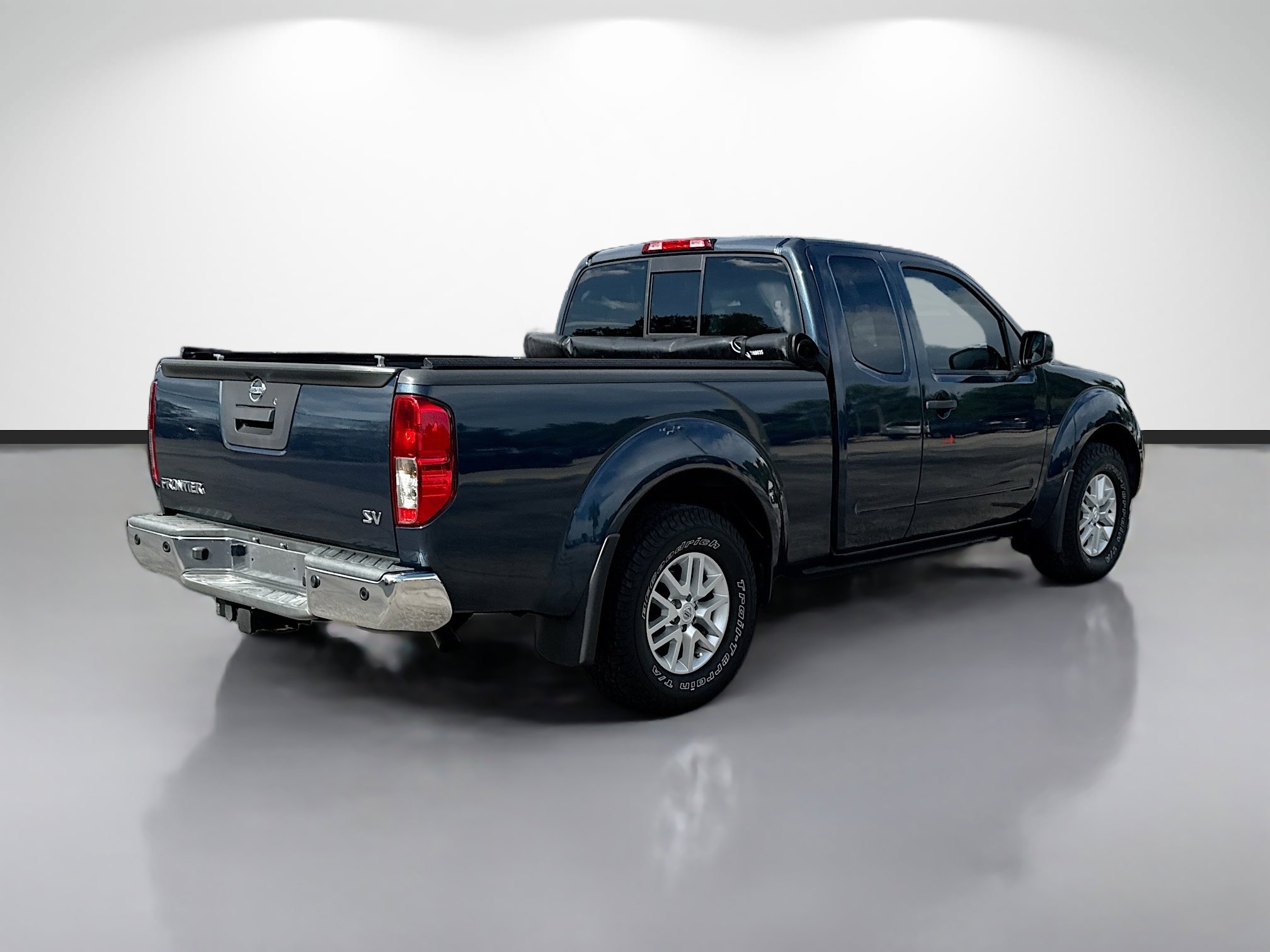 Used 2020 Arctic Blue Metallic Nissan SV image 3