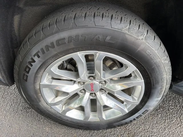 Used 2023 Titanium Rush Metallic GMC SLT image 17