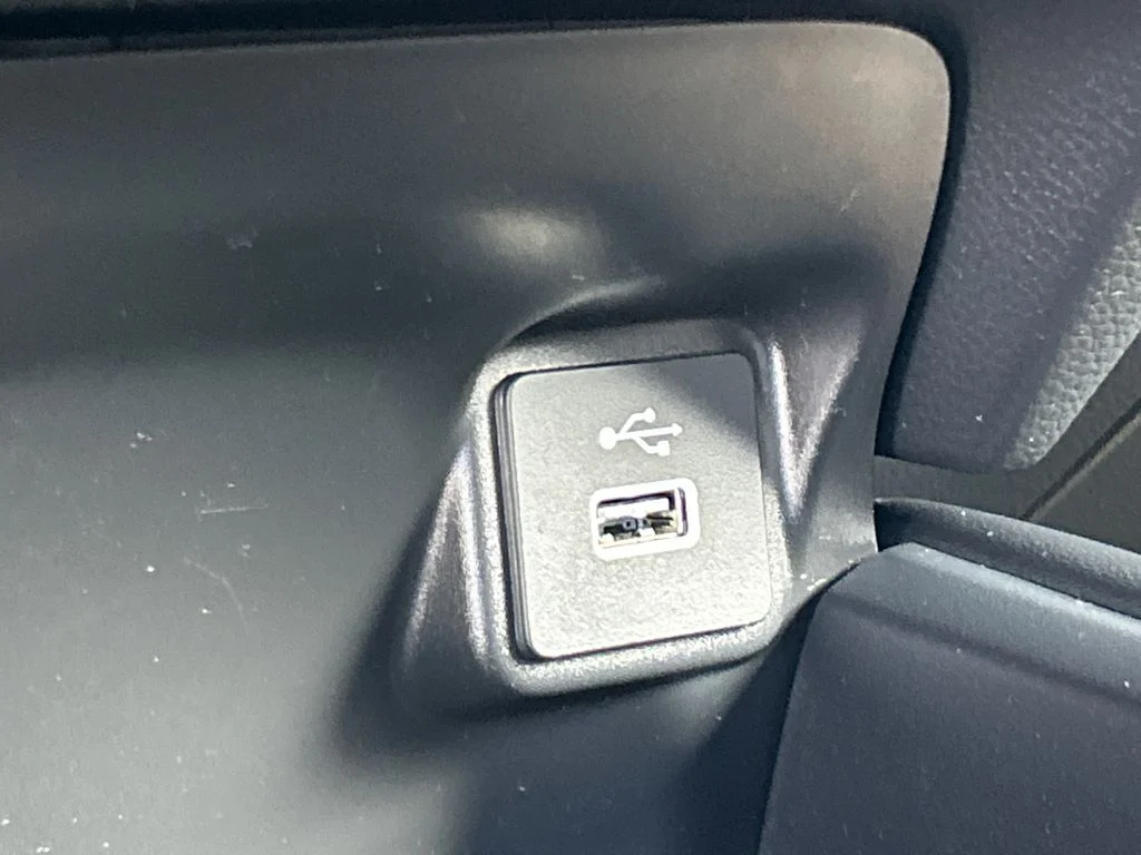 Used 2024  Honda Sport image 19