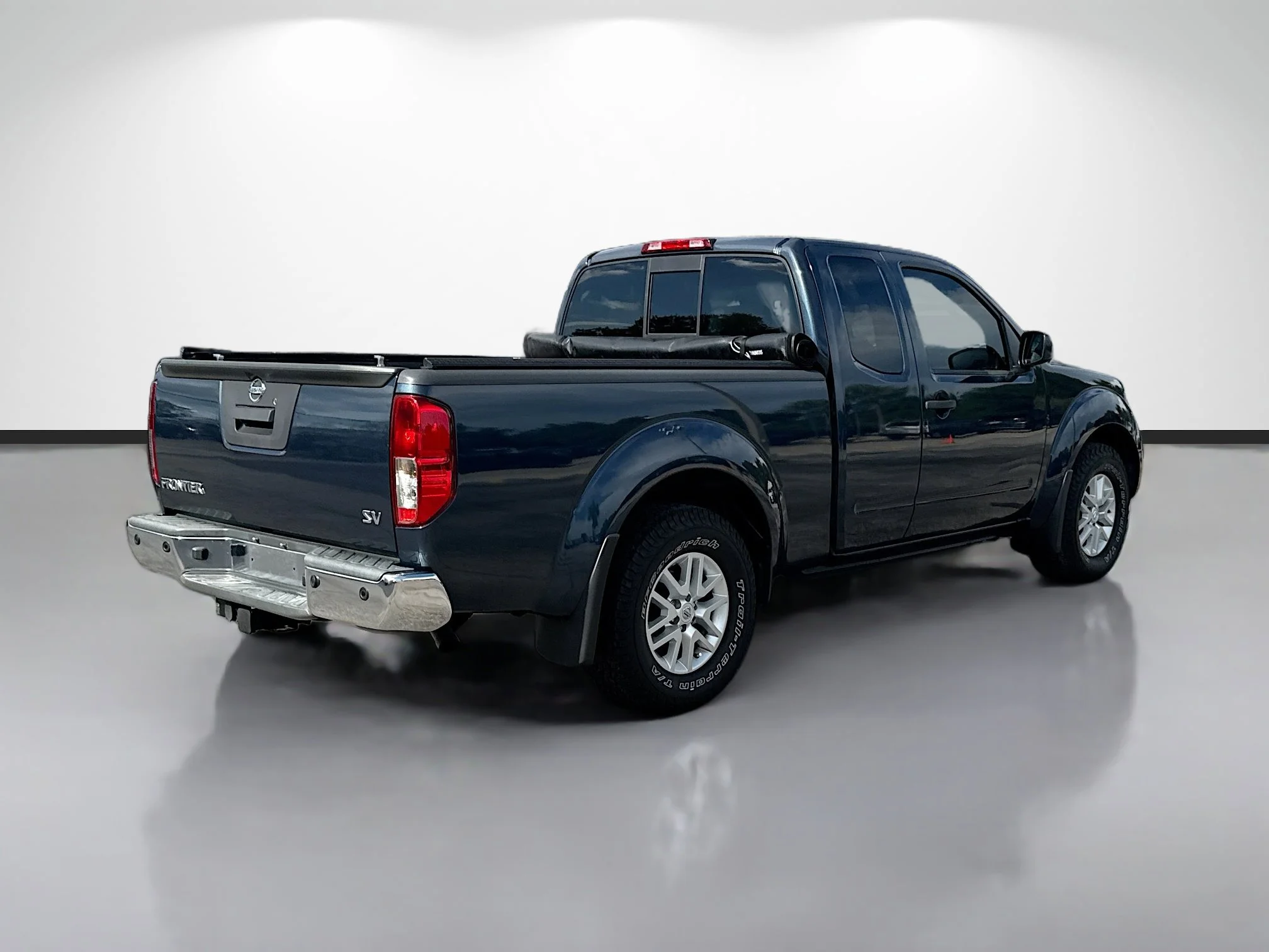Used 2020 Arctic Blue Metallic Nissan SV image 3