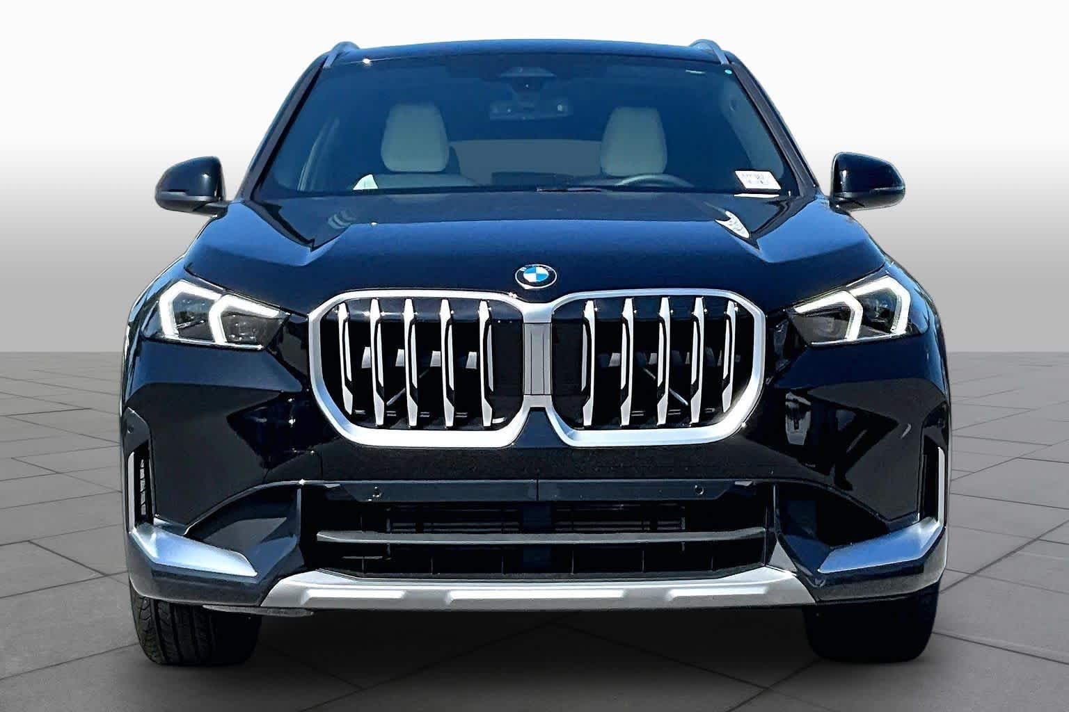 New 2027 Black Sapphire Metallic BMW xDrive28i image 3