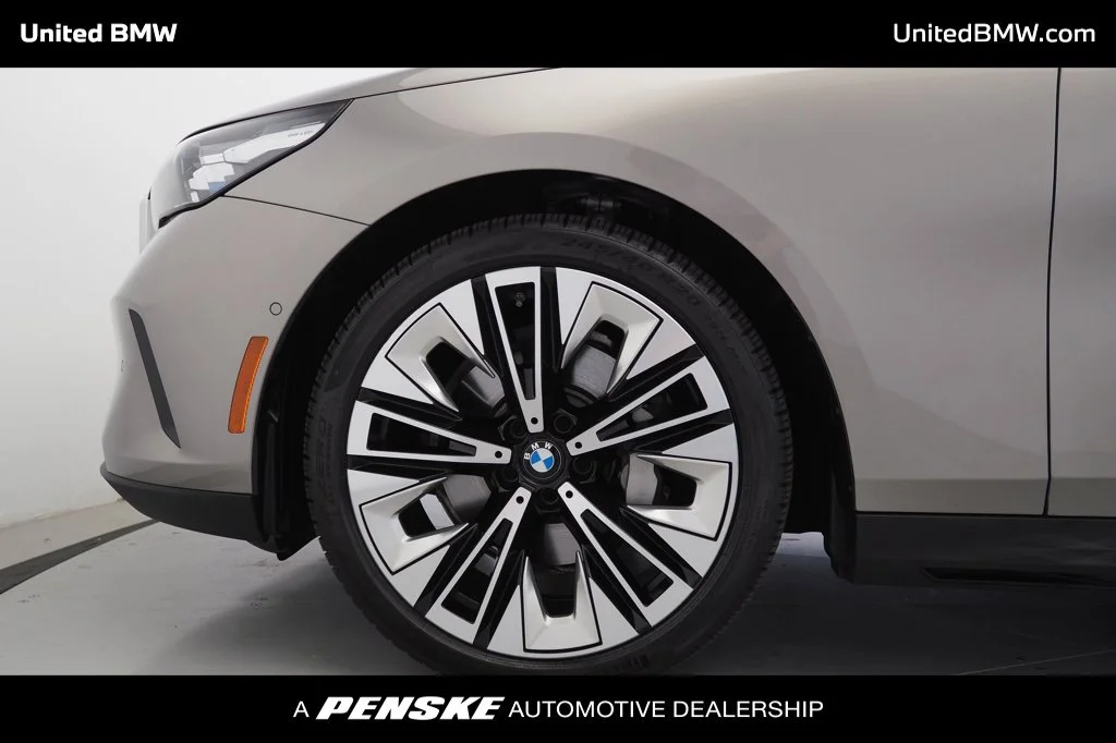 Certified Used 2026 Gray Metallic BMW 530i image 5