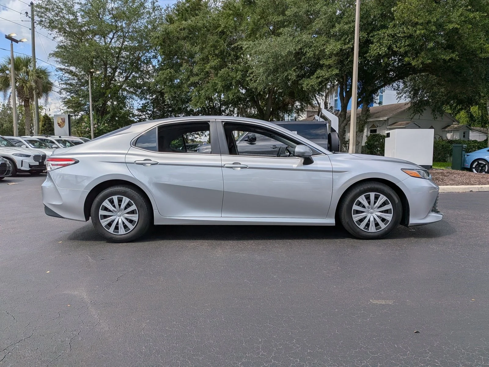 Used 2018 Celestial Silver Metallic Toyota L image 8