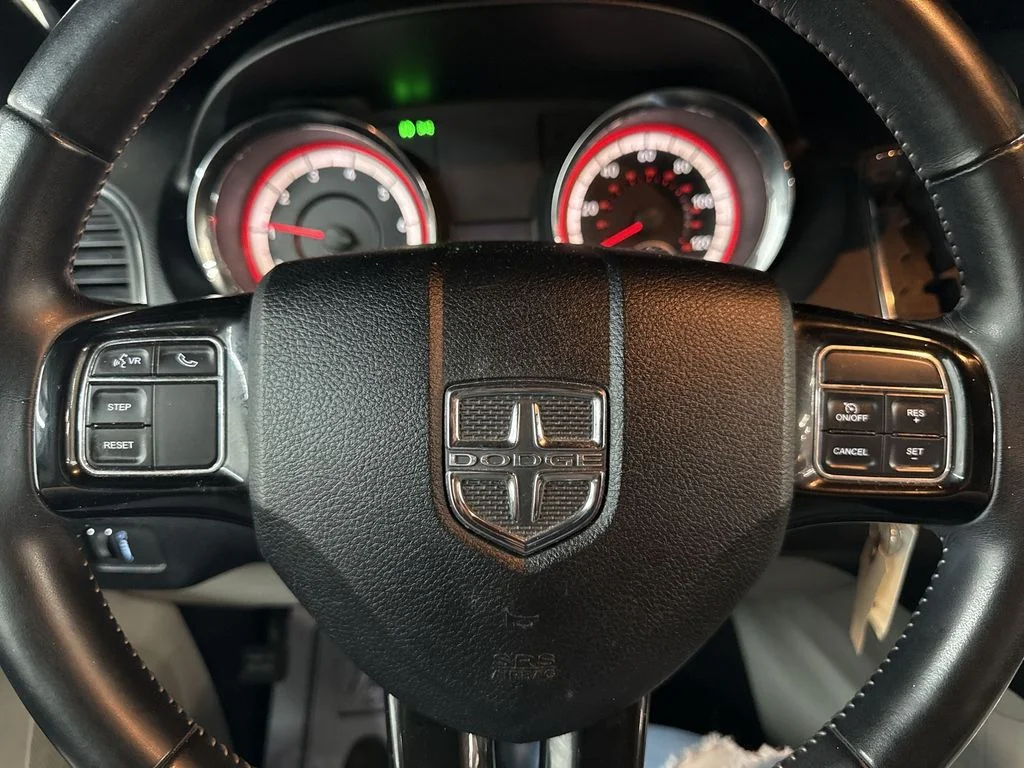 Used 2017 Billet Clearcoat Dodge SXT image 22