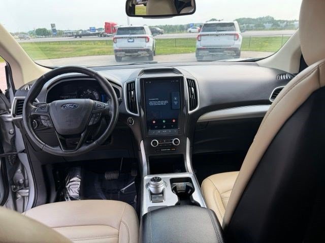 Used 2022 Silver Metallic Ford SEL image 27