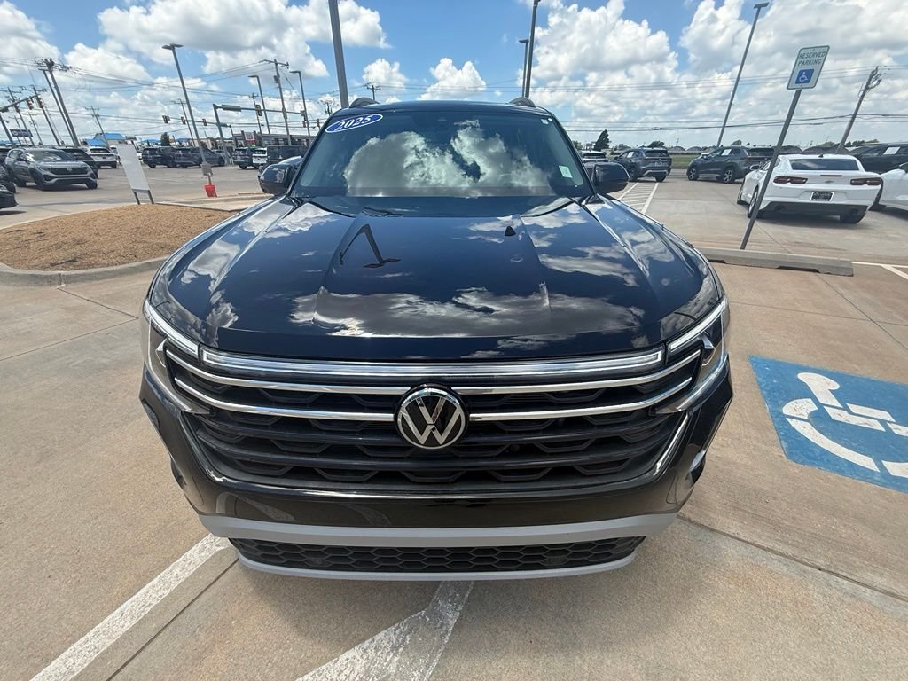 Used 2025 Black Volkswagen 2.0T Peak Edition image 3