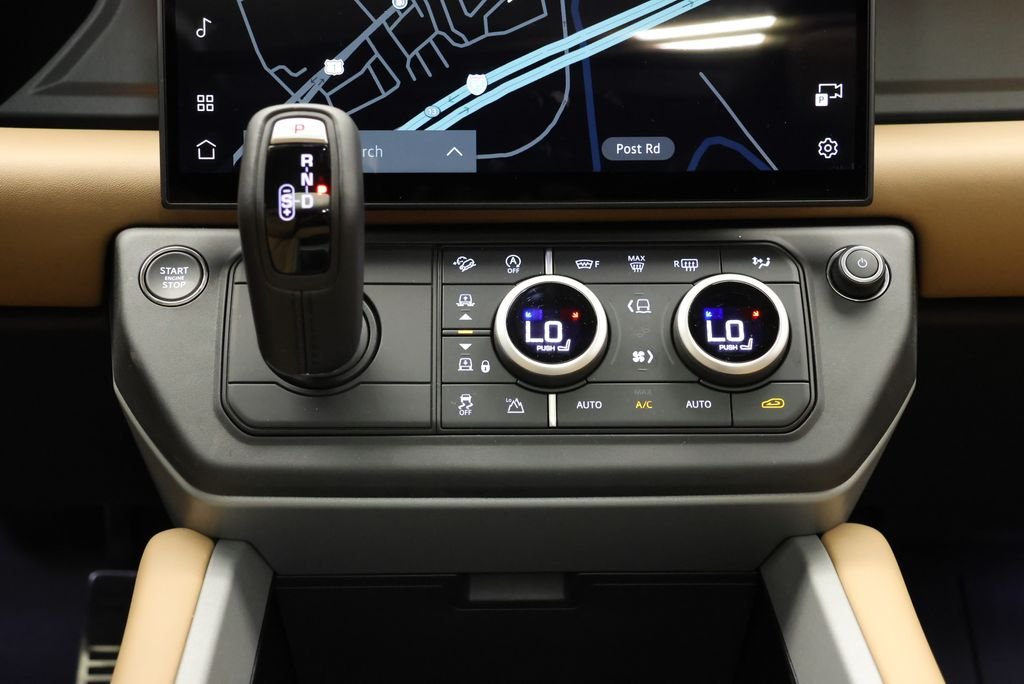 2026 Land Rover Defender V8 - Photo 23