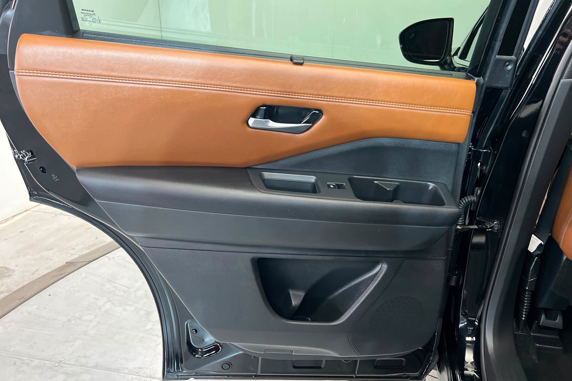 2025 Nissan Pathfinder Platinum - Photo 19