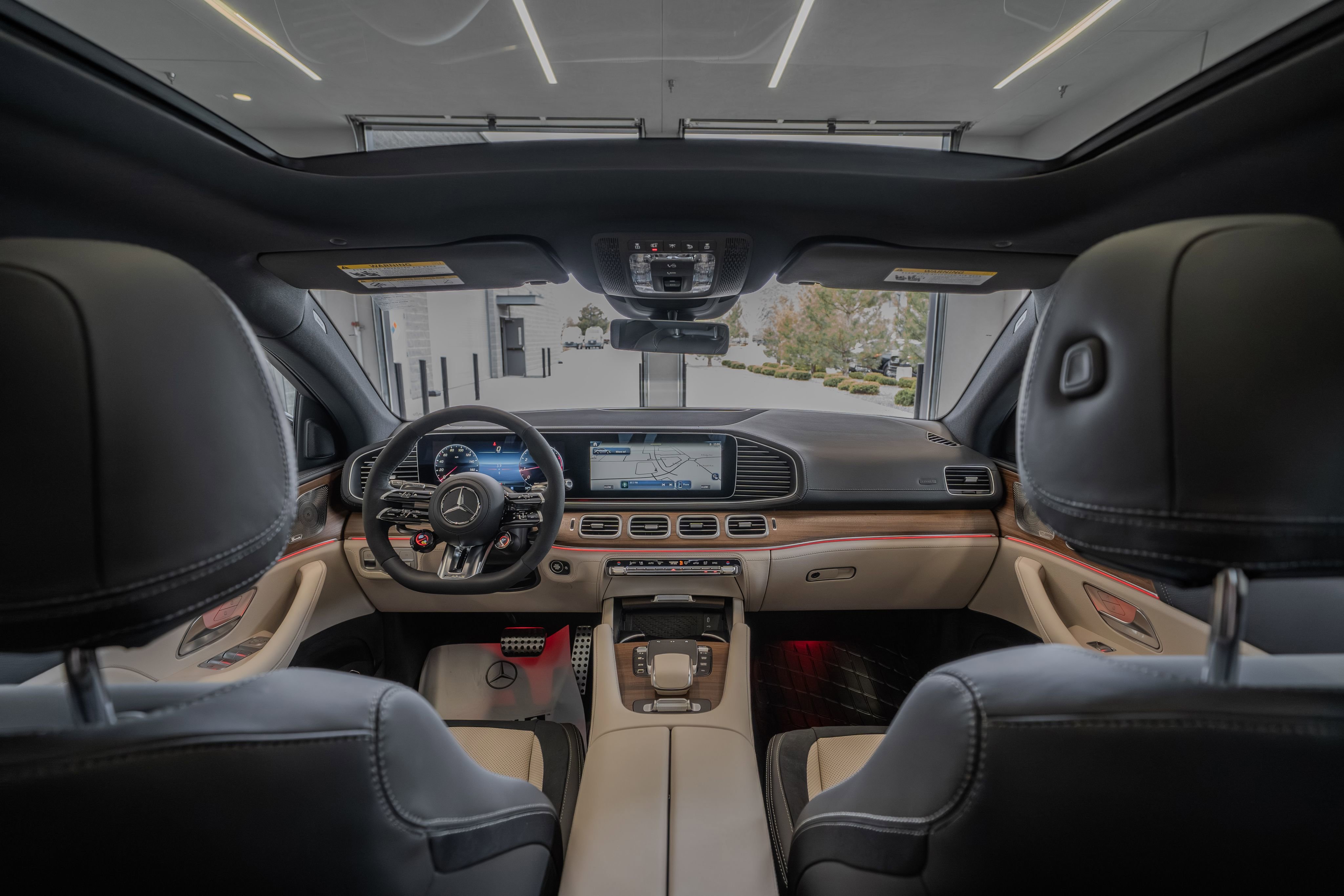 New 2026 MANUFAKTUR Moonlight White Metallic Mercedes-Benz GLE 53 AMG® image 63