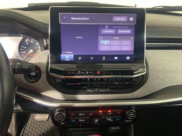 Certified Used 2022 White Jeep Latitude Lux image 20