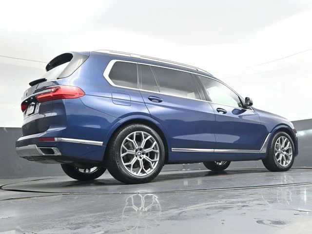 Used 2022 Blue BMW xDrive40i image 35