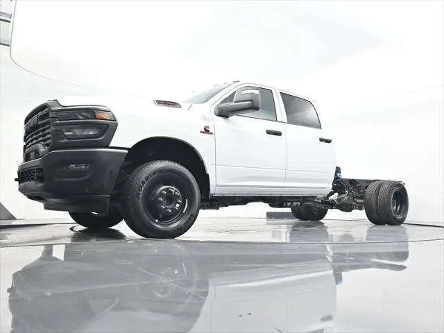 New 2026 Bright White Clear-Coat Exterior Paint RAM TRADESMAN image 29