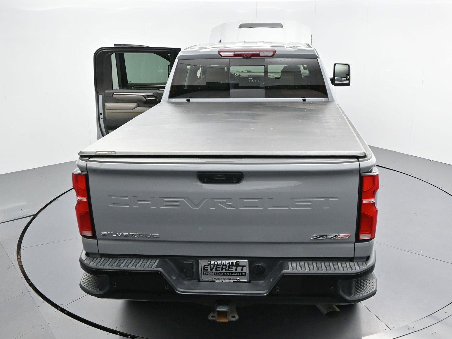 Used 2025 Slate Gray Metallic Chevrolet ZR2 image 42