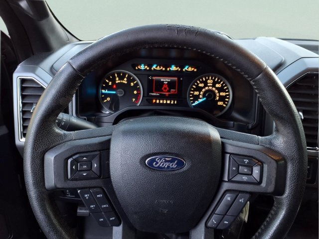Used 2015  Ford XLT image 9